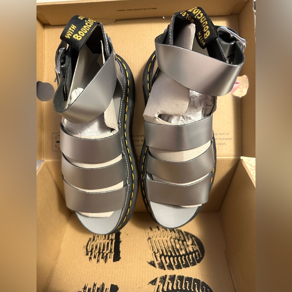 CLARISSA II METALLIC LEATHER SANDALS Silver
